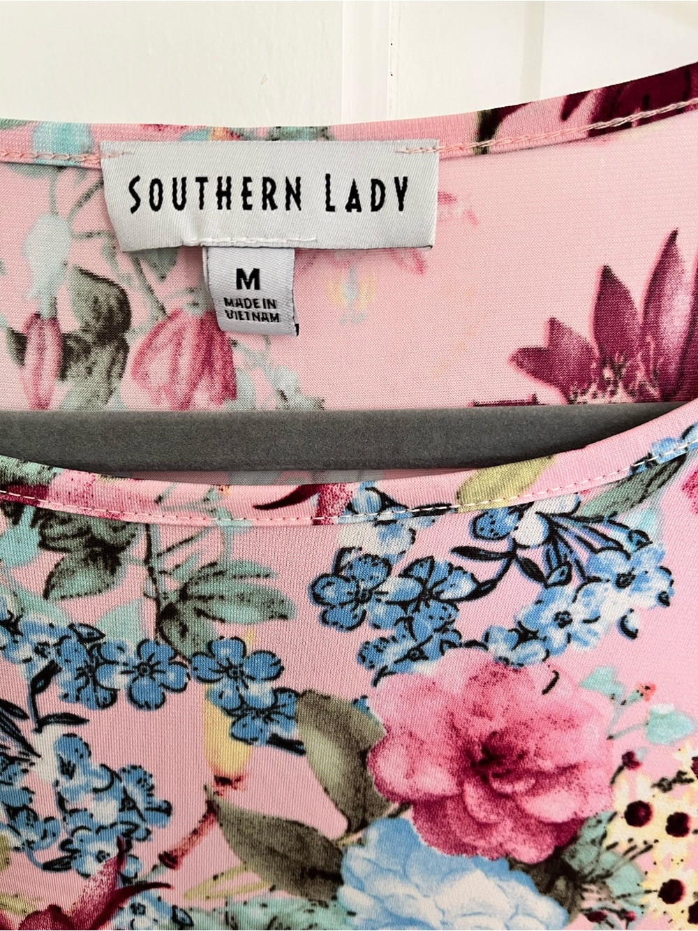 Southern Lady size M short sleeve floral dress - Picture 2 of 3